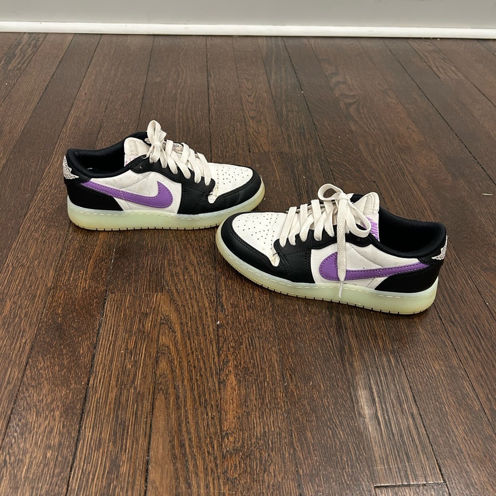 EUC Nike Air Jordan 1 Retro Black Raspberry Size 3.5Y Unisex